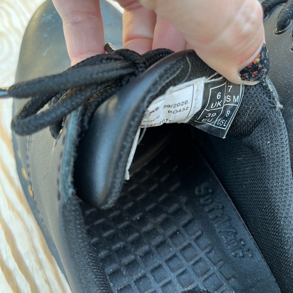 COPY - Dr. Martens shoes - Picture 5 of 6